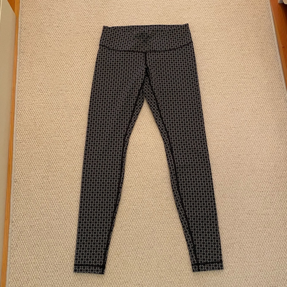 Lululemon Geometric Leggings 25”